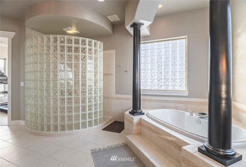 8596 Dune Lake, Moses Lake, Washington 98837, 4 Bedrooms Bedrooms, ,2 BathroomsBathrooms,Residential,For Sale,Dune Lake,NWM1870241