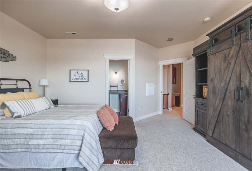 8596 Dune Lake, Moses Lake, Washington 98837, 4 Bedrooms Bedrooms, ,2 BathroomsBathrooms,Residential,For Sale,Dune Lake,NWM1870241