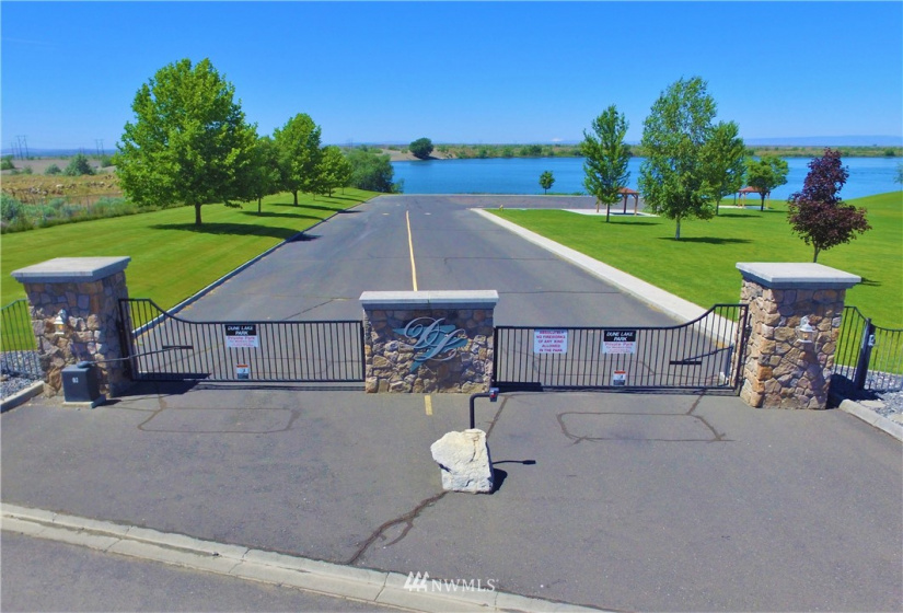 8296 Dune Lake, Moses Lake, Washington 98837, ,Land,For Sale,Dune Lake,NWM1870247