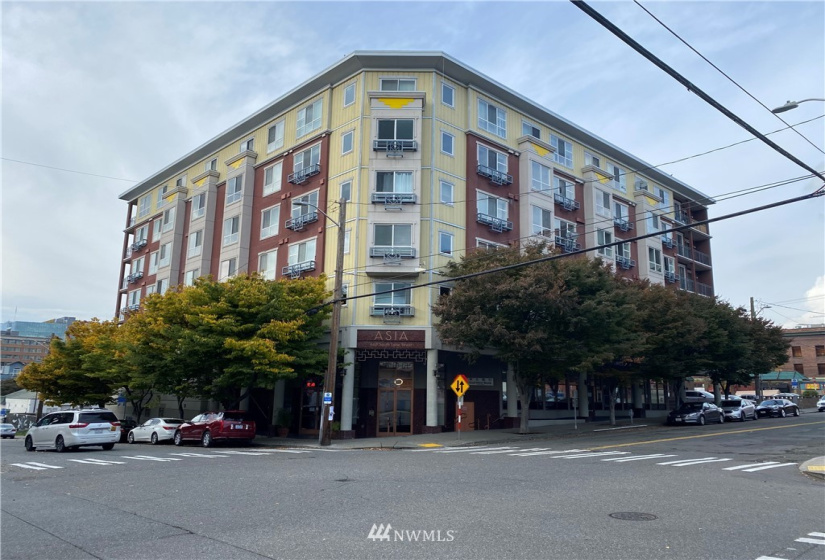668 Lane, Seattle, Washington 98104, ,1 BathroomBathrooms,Residential Lease,For Rent,Lane,NWM1870383