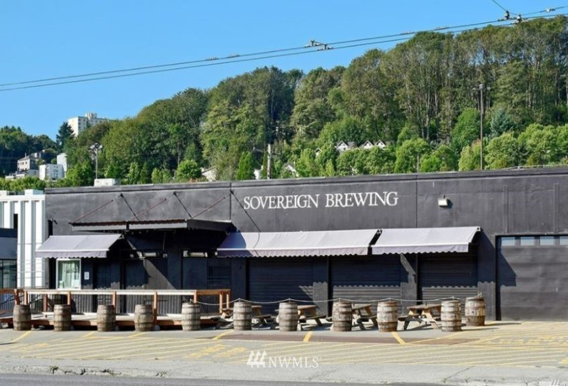 827 Hiawatha, Seattle, Washington 98144, 3 Bedrooms Bedrooms, ,2 BathroomsBathrooms,Residential,For Sale,Pontedera,Hiawatha,NWM1870425
