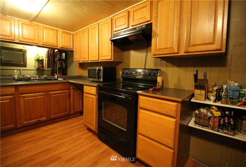3710 A, Auburn, Washington 98002, 2 Bedrooms Bedrooms, ,1 BathroomBathrooms,Manufactured In Park,For Sale,A,NWM1870375