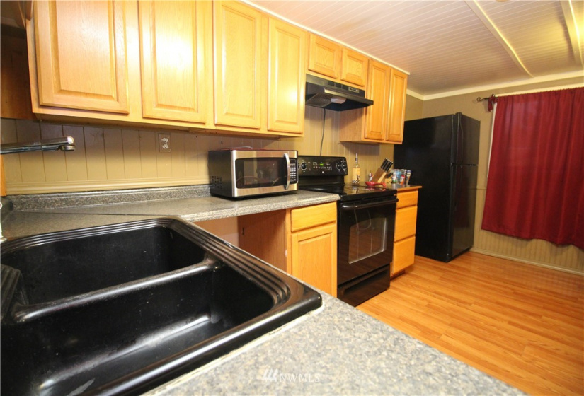 3710 A, Auburn, Washington 98002, 2 Bedrooms Bedrooms, ,1 BathroomBathrooms,Manufactured In Park,For Sale,A,NWM1870375