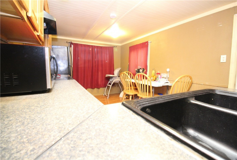 3710 A, Auburn, Washington 98002, 2 Bedrooms Bedrooms, ,1 BathroomBathrooms,Manufactured In Park,For Sale,A,NWM1870375