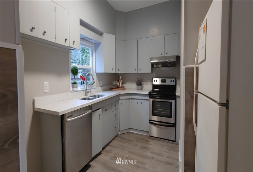522 Wells, Renton, Washington 98057, 4 Bedrooms Bedrooms, ,2 BathroomsBathrooms,Residential,For Sale,Wells,NWM1870124