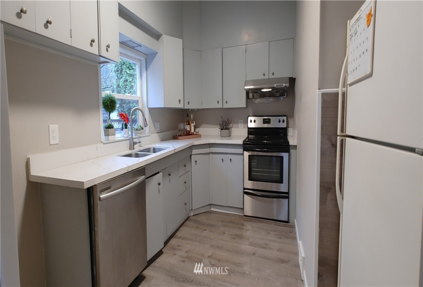522 Wells, Renton, Washington 98057, 4 Bedrooms Bedrooms, ,2 BathroomsBathrooms,Residential,For Sale,Wells,NWM1870124