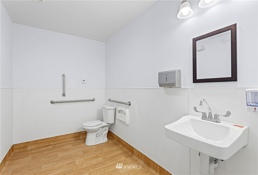 1215 Tower, Centralia, Washington 98531, ,Commercial Sale,For Sale,Tower,NWM1870593