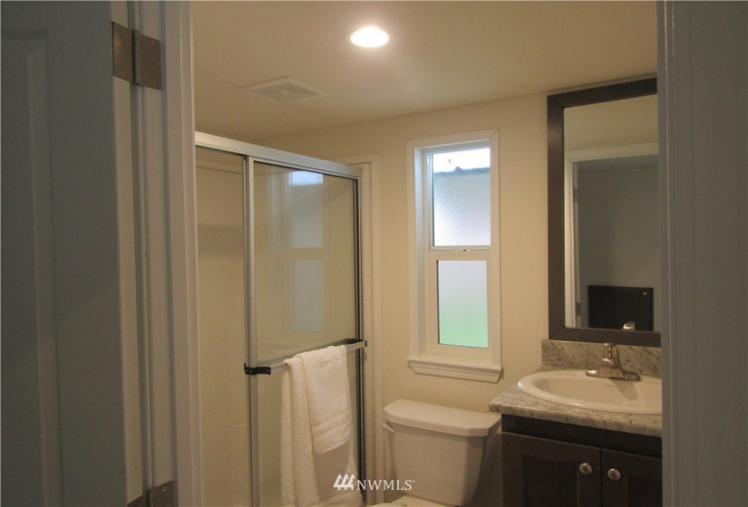 2010 Broadway, Hoquiam, Washington 98550, 1 Bedroom Bedrooms, ,Manufactured In Park,For Sale,Broadway,NWM1870134