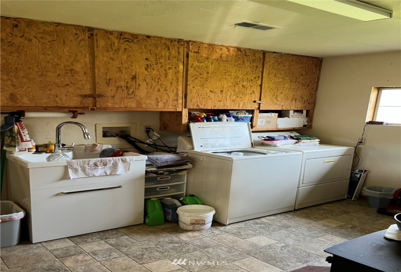 1605 D, Anacortes, Washington 98221, 3 Bedrooms Bedrooms, ,1 BathroomBathrooms,Residential,For Sale,D,NWM1870721