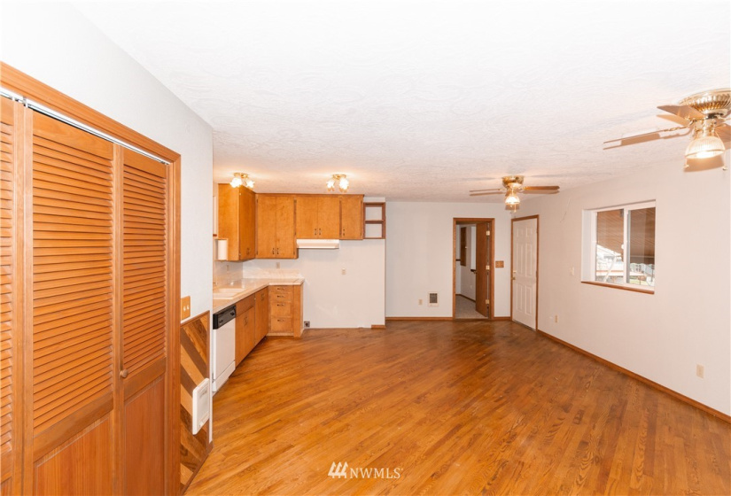 238 Huntington, Castle Rock, Washington 98611, 2 Bedrooms Bedrooms, ,2 BathroomsBathrooms,Residential,For Sale,Huntington,NWM1870658
