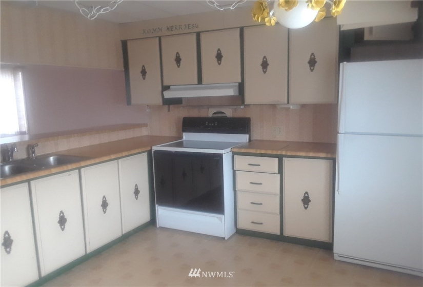 225 Ernst, Oak Harbor, Washington 98277, 2 Bedrooms Bedrooms, ,1 BathroomBathrooms,Manufactured In Park,For Sale,Ernst,NWM1870660