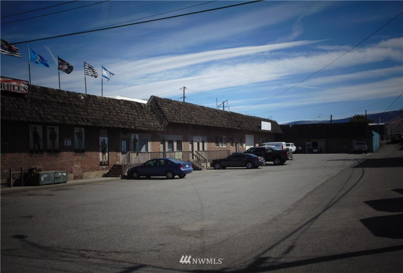 801 Benton Way, Wenatchee, Washington 98801, ,Commercial Sale,For Sale,Benton Way,NWM1863544