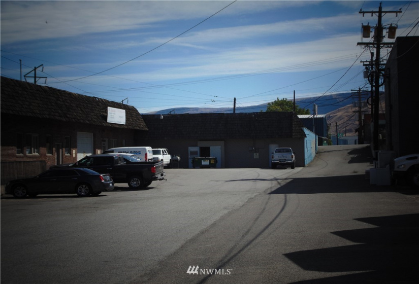 801 Benton Way, Wenatchee, Washington 98801, ,Commercial Sale,For Sale,Benton Way,NWM1863544