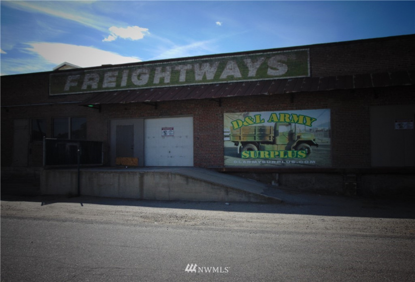 801 Benton Way, Wenatchee, Washington 98801, ,Commercial Sale,For Sale,Benton Way,NWM1863544