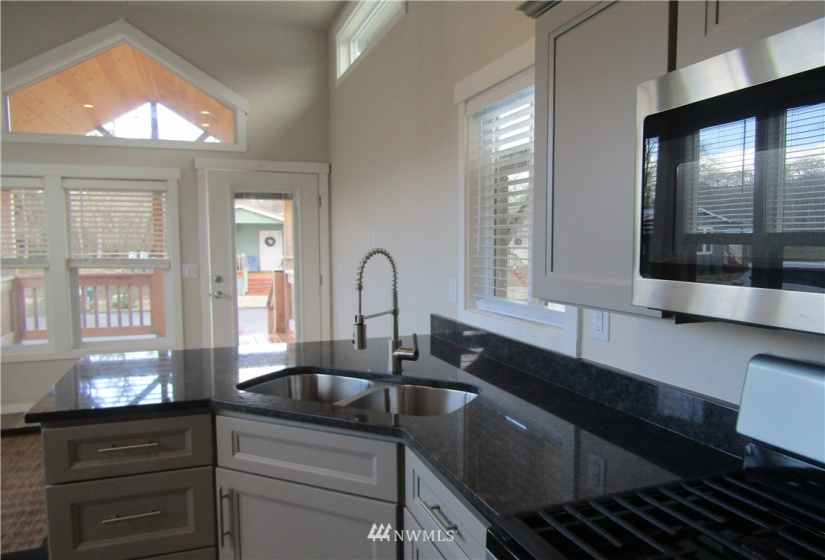 2010 Broadway, Hoquiam, Washington 98550, 1 Bedroom Bedrooms, ,1 BathroomBathrooms,Manufactured In Park,For Sale,Broadway,NWM1870133