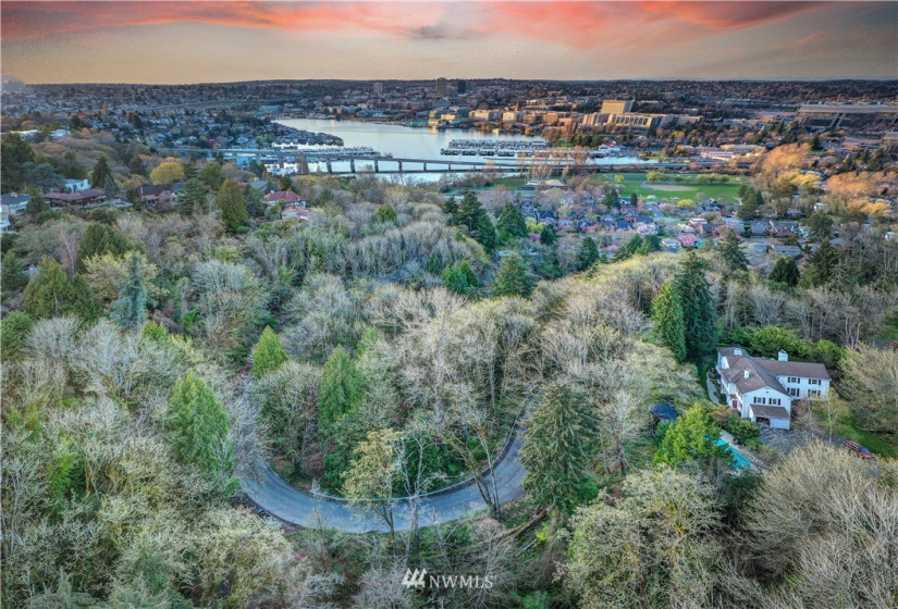 1528 Interlaken, Seattle, Washington 98112, 4 Bedrooms Bedrooms, ,2 BathroomsBathrooms,Residential,For Sale,Interlaken,NWM1868114
