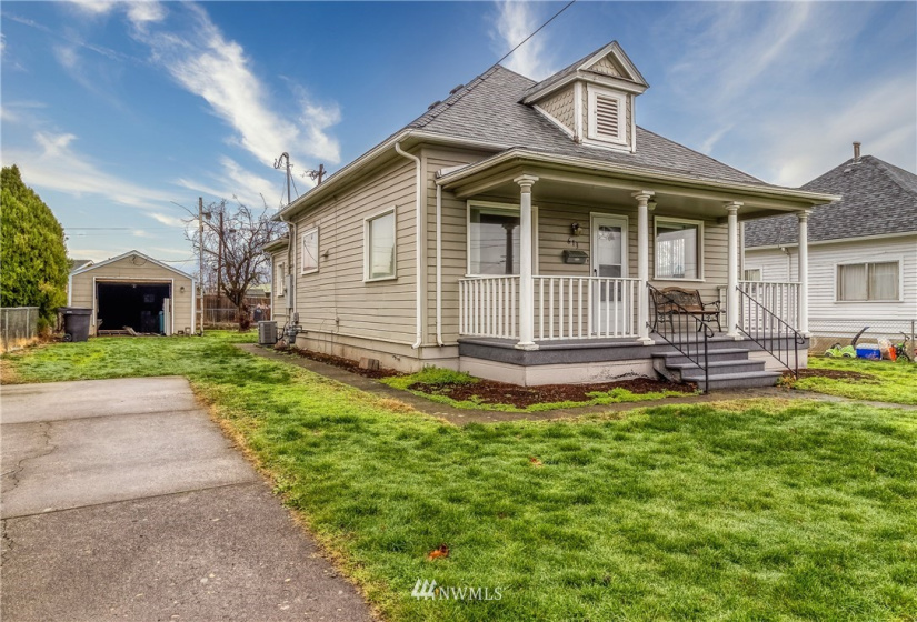 613 Birch, Walla Walla, Washington 99362, 2 Bedrooms Bedrooms, ,1 BathroomBathrooms,Residential,For Sale,Barrons Addition,Birch,NWM1870393