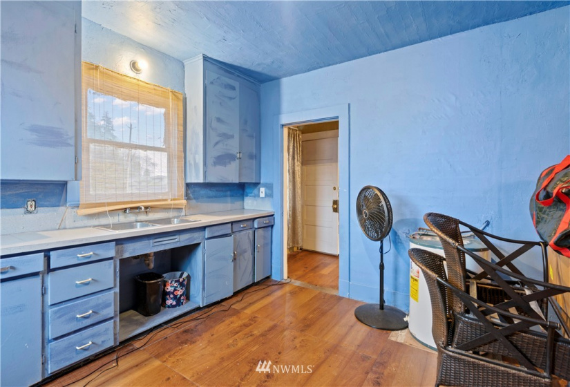 910 Summit, Aberdeen, Washington 98520, 4 Bedrooms Bedrooms, ,3 BathroomsBathrooms,Residential,For Sale,Summit,NWM1871388