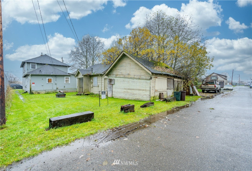 910 Summit, Aberdeen, Washington 98520, 4 Bedrooms Bedrooms, ,3 BathroomsBathrooms,Residential,For Sale,Summit,NWM1871388