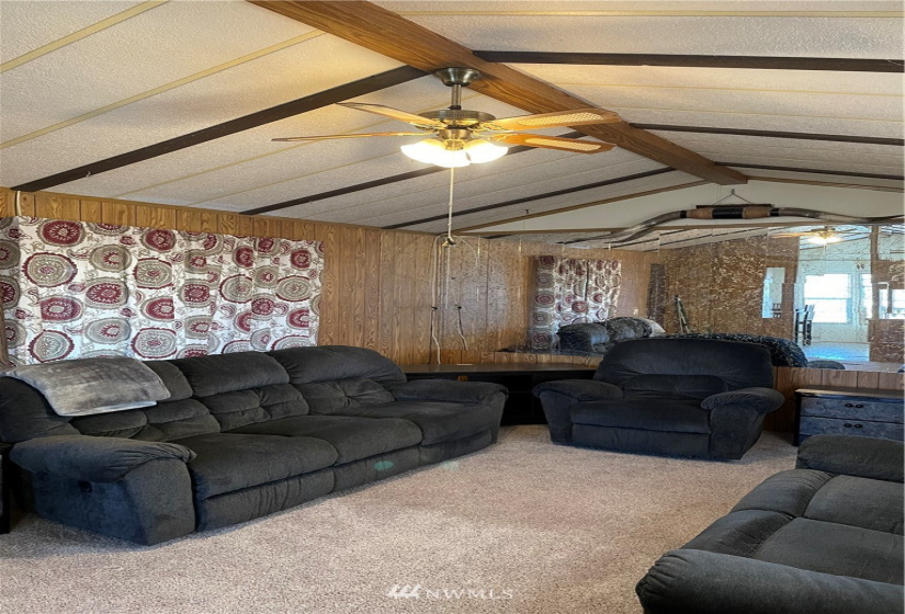 10225 HWY 2, Coulee City, Washington 99115, ,Commercial Sale,For Sale,HWY 2,NWM1870281