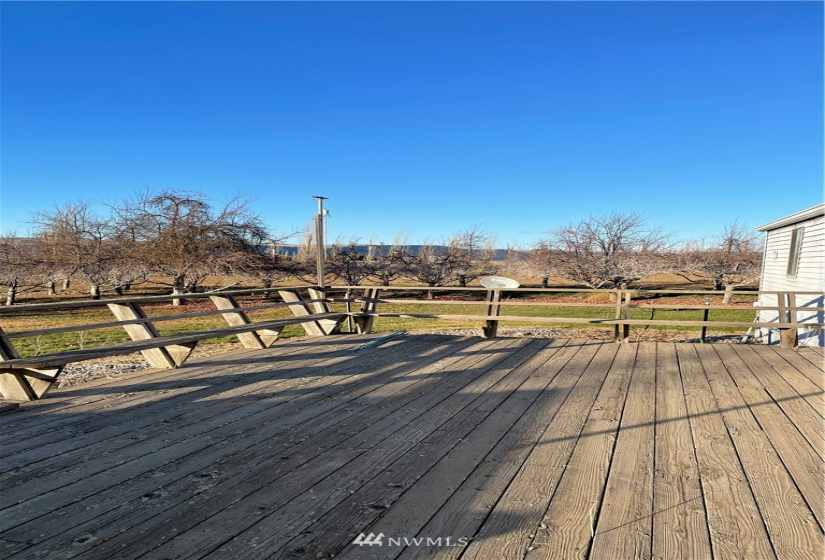 10225 HWY 2, Coulee City, Washington 99115, ,Commercial Sale,For Sale,HWY 2,NWM1870281