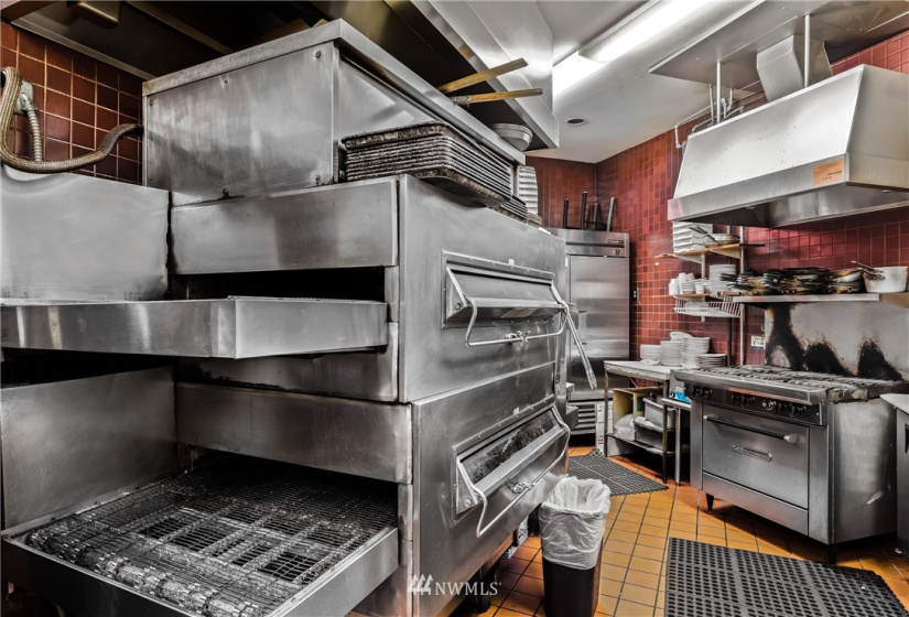 12720 4th, Everett, Washington 98204, ,Business Opportunity,For Sale,4th,NWM1871471