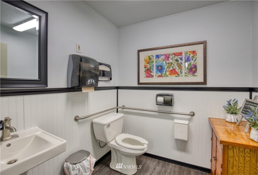 220 Young, Elma, Washington 98541, ,Commercial Sale,For Sale,Young,NWM1871314