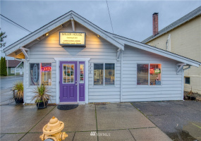 220 Young, Elma, Washington 98541, ,Commercial Sale,For Sale,Young,NWM1871314
