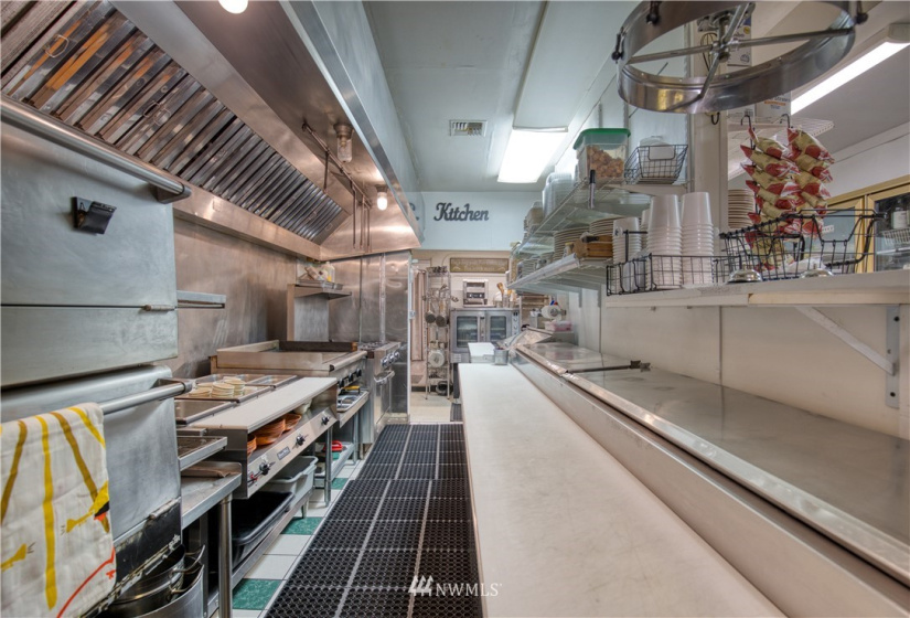 220 Young, Elma, Washington 98541, ,Commercial Sale,For Sale,Young,NWM1871314