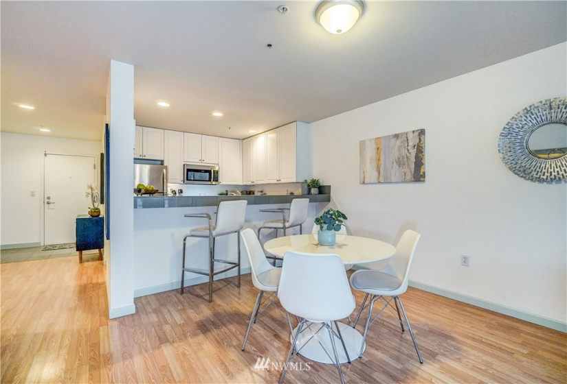 321 10th, Seattle, Washington 98104, 2 Bedrooms Bedrooms, ,1 BathroomBathrooms,Residential,For Sale,Stadium View,10th,NWM1860829