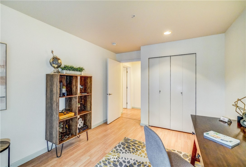 321 10th, Seattle, Washington 98104, 2 Bedrooms Bedrooms, ,1 BathroomBathrooms,Residential,For Sale,Stadium View,10th,NWM1860829