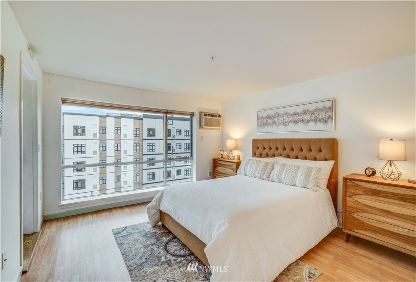 321 10th, Seattle, Washington 98104, 2 Bedrooms Bedrooms, ,1 BathroomBathrooms,Residential,For Sale,Stadium View,10th,NWM1860829