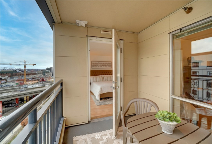 321 10th, Seattle, Washington 98104, 2 Bedrooms Bedrooms, ,1 BathroomBathrooms,Residential,For Sale,Stadium View,10th,NWM1860829