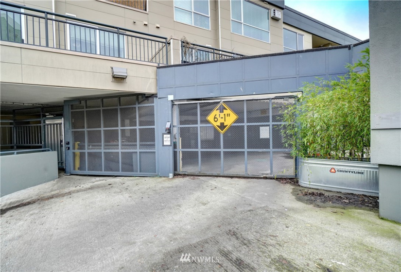 321 10th, Seattle, Washington 98104, 2 Bedrooms Bedrooms, ,1 BathroomBathrooms,Residential,For Sale,Stadium View,10th,NWM1860829