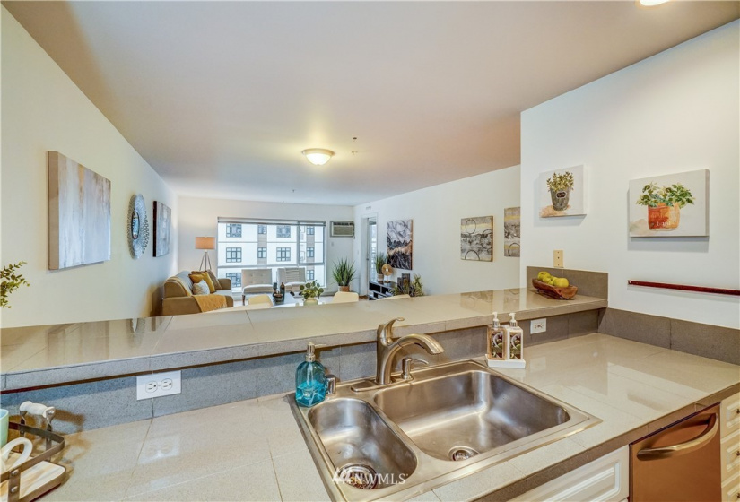 321 10th, Seattle, Washington 98104, 2 Bedrooms Bedrooms, ,1 BathroomBathrooms,Residential,For Sale,Stadium View,10th,NWM1860829