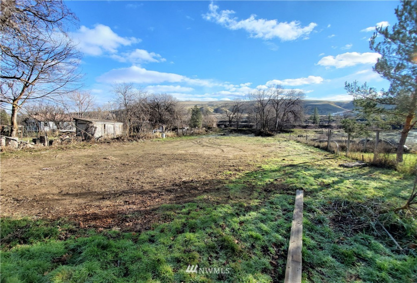 925 1st, Okanogan, Washington 98840, 2 Bedrooms Bedrooms, ,1 BathroomBathrooms,Residential,For Sale,Kahlows 2nd Add Okan,1st,NWM1868124