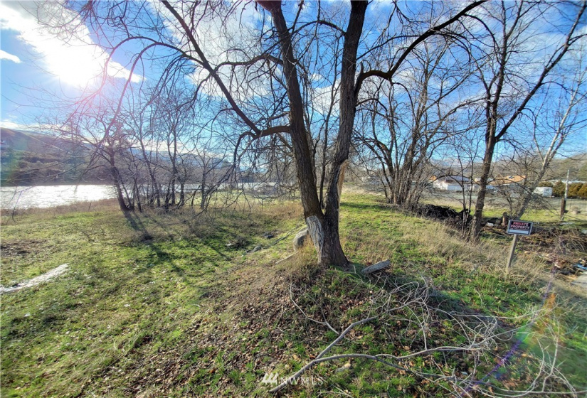 925 1st, Okanogan, Washington 98840, 2 Bedrooms Bedrooms, ,1 BathroomBathrooms,Residential,For Sale,Kahlows 2nd Add Okan,1st,NWM1868124