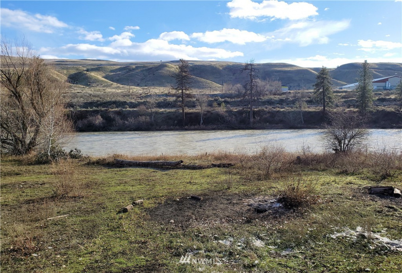 925 1st, Okanogan, Washington 98840, 2 Bedrooms Bedrooms, ,1 BathroomBathrooms,Residential,For Sale,Kahlows 2nd Add Okan,1st,NWM1868124