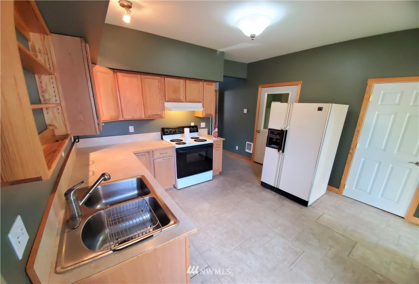 925 1st, Okanogan, Washington 98840, 2 Bedrooms Bedrooms, ,1 BathroomBathrooms,Residential,For Sale,Kahlows 2nd Add Okan,1st,NWM1868124