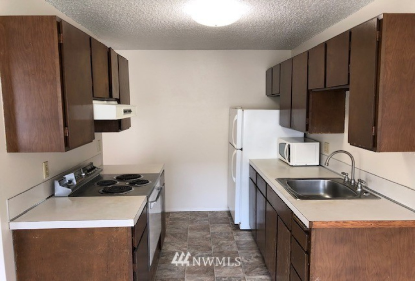 2207 California, Seattle, Washington 98116, 1 Bedroom Bedrooms, ,1 BathroomBathrooms,Residential Lease,For Rent,California,NWM1871633