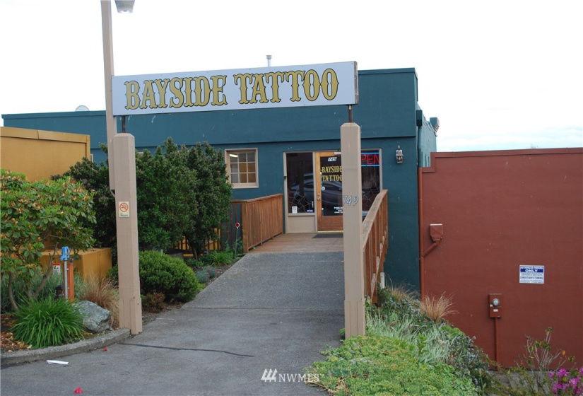 830 Pioneer Way, Oak Harbor, Washington 98277, ,Commercial Sale,For Sale,Pioneer Way,NWM1871040
