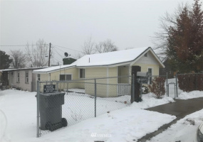 820 Ferry, Wenatchee, Washington 98801, 10 Bedrooms Bedrooms, ,5 BathroomsBathrooms,Residential,For Sale,Ferry,NWM1870900