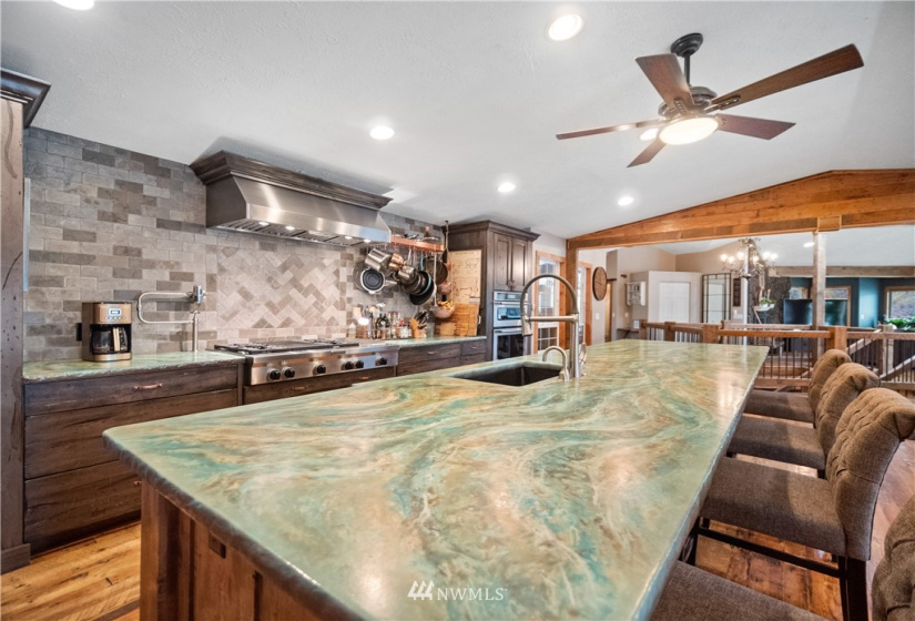14630 Lenette, Nine Mile Falls, Washington 99026, ,Residential,For Sale,Lenette,NWM1870580