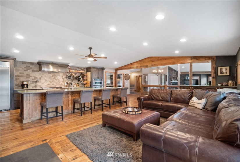 14630 Lenette, Nine Mile Falls, Washington 99026, ,Residential,For Sale,Lenette,NWM1870580