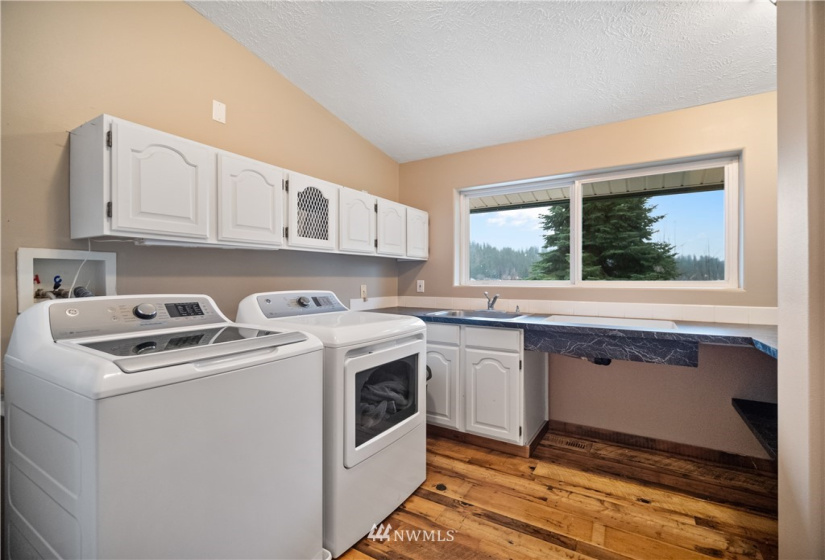 14630 Lenette, Nine Mile Falls, Washington 99026, ,Residential,For Sale,Lenette,NWM1870580