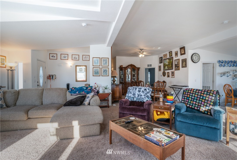 1565 Washington Creek, Chelan, Washington 98816, 3 Bedrooms Bedrooms, ,1 BathroomBathrooms,Residential,For Sale,Washington Creek,NWM1871625