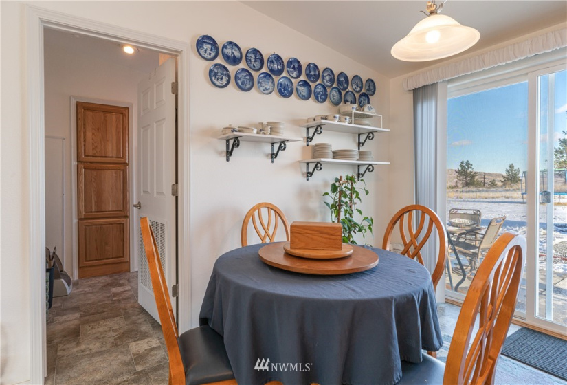 1565 Washington Creek, Chelan, Washington 98816, 3 Bedrooms Bedrooms, ,1 BathroomBathrooms,Residential,For Sale,Washington Creek,NWM1871625