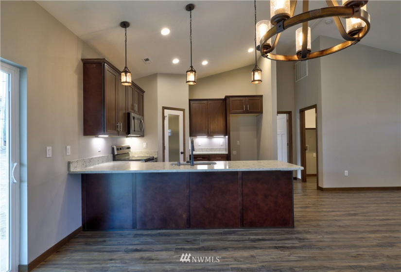303 7th, Warden, Washington 98857, 3 Bedrooms Bedrooms, ,1 BathroomBathrooms,Residential,For Sale,Warden Heights,7th,NWM1871122