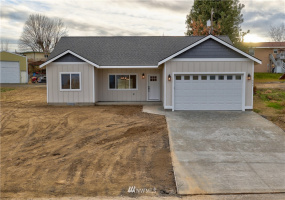 303 7th, Warden, Washington 98857, 3 Bedrooms Bedrooms, ,1 BathroomBathrooms,Residential,For Sale,Warden Heights,7th,NWM1871122
