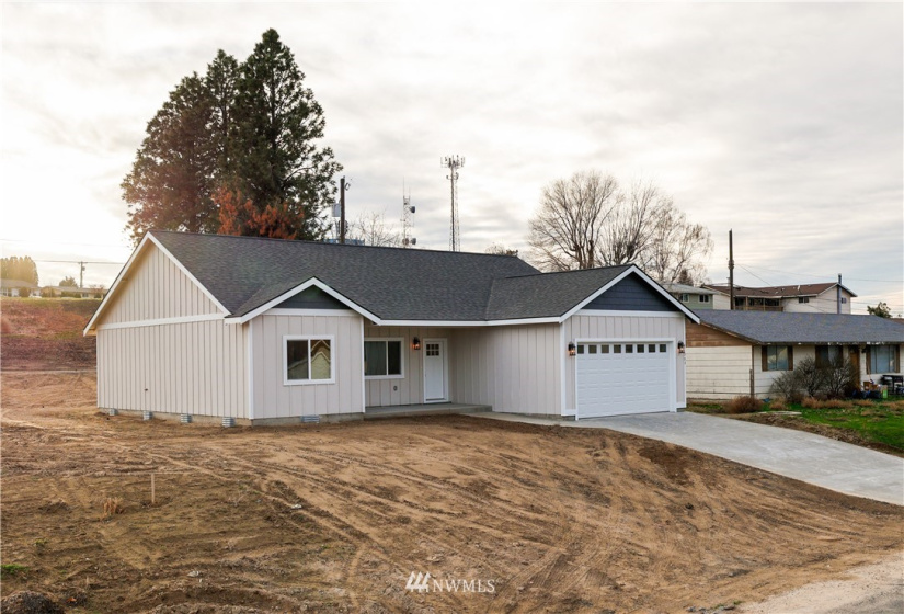 303 7th, Warden, Washington 98857, 3 Bedrooms Bedrooms, ,1 BathroomBathrooms,Residential,For Sale,Warden Heights,7th,NWM1871122